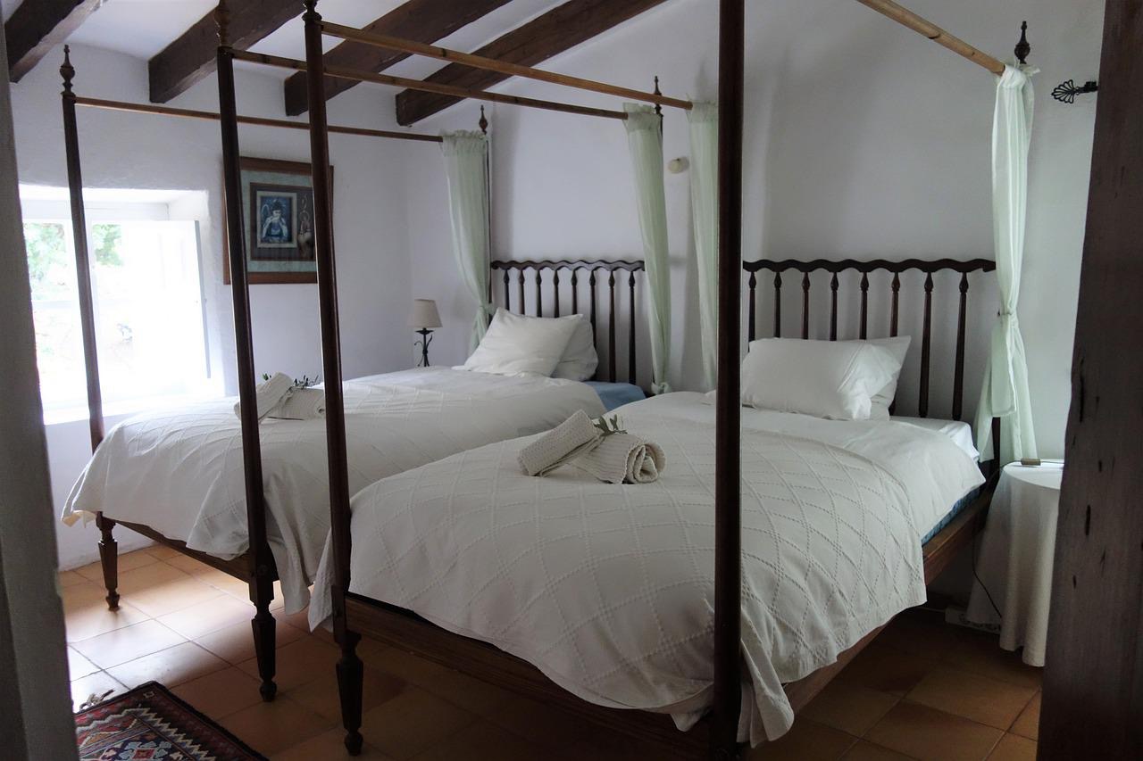 Comment adopter le lit à baldaquin pour être tendance ?