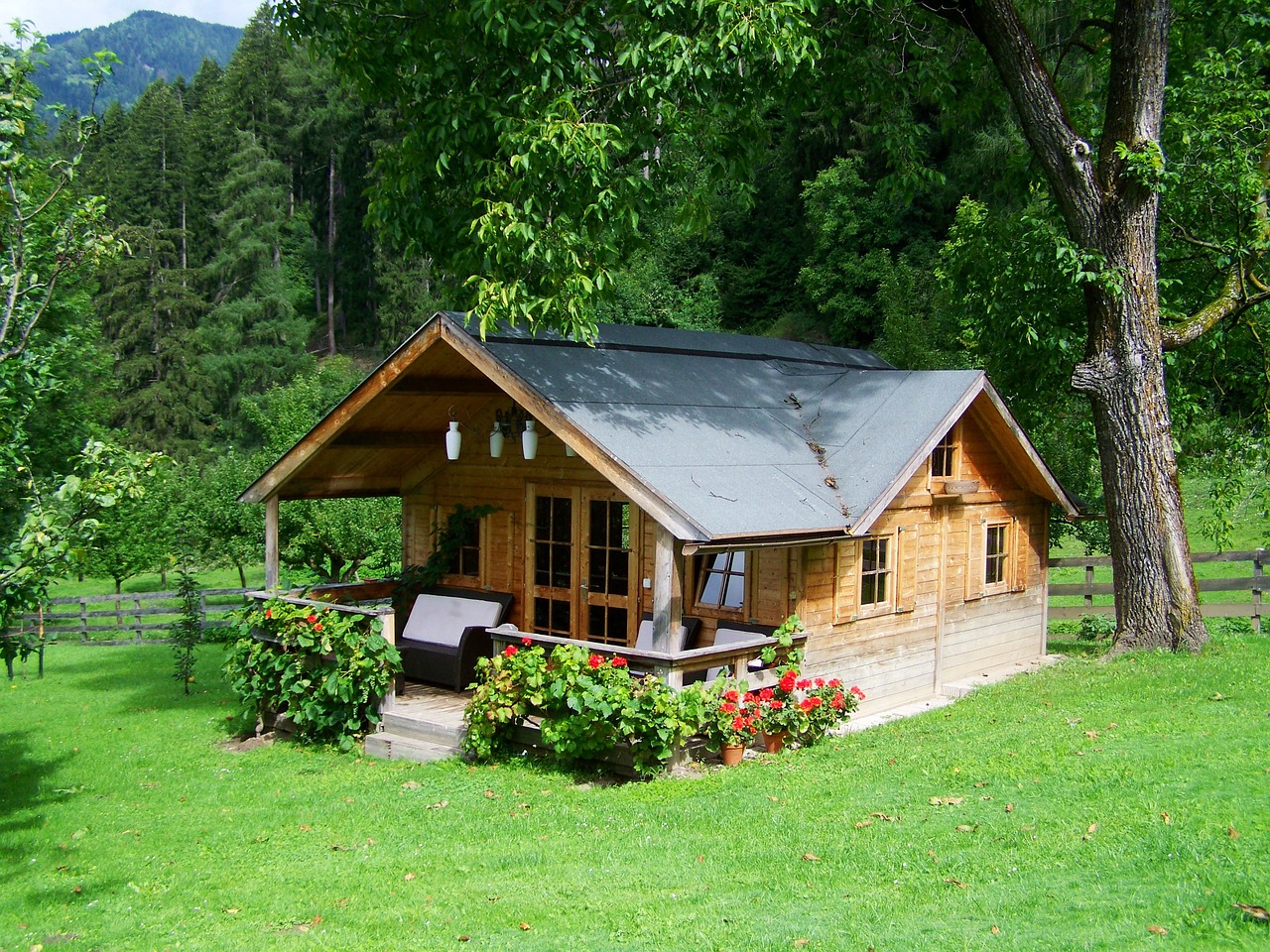 L’essor des constructeurs de chalets en bois : avantages et tendances