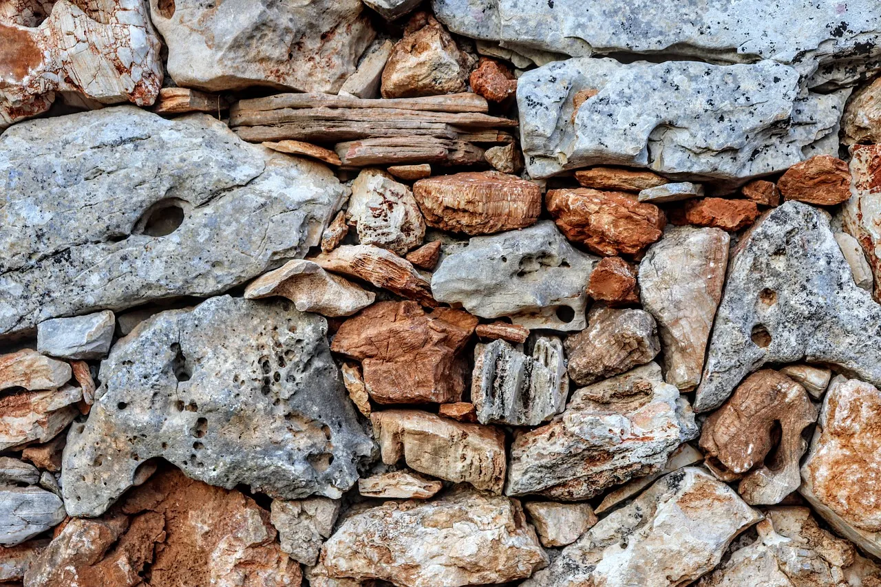 5 étapes simples pour réaliser un enrochement parfait dans votre jardin