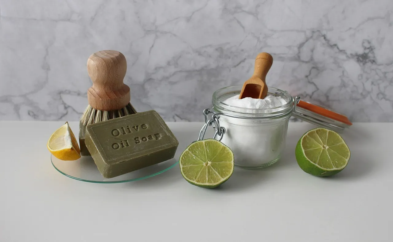 Le bicarbonate de soude : l’astuce magique pour tout nettoyer dans la maison !