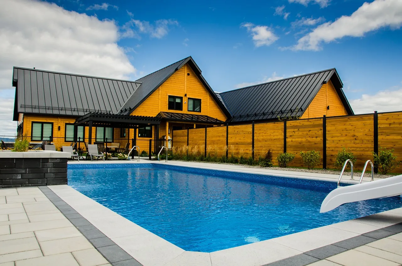 Sécurité de la piscine : types d’alarmes pour piscines et comment les choisir