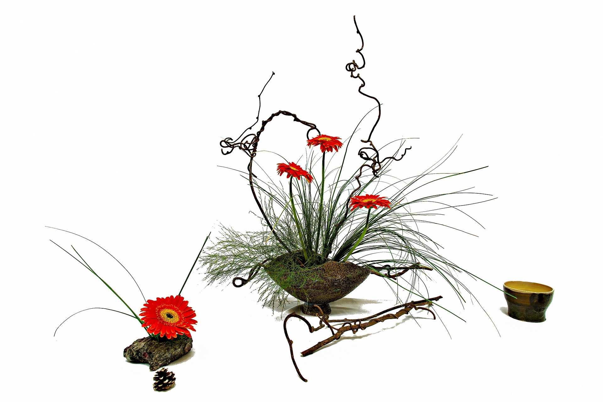 Tutoriel floral : Un arrangement d’été à l’automne utilisant l’art de l’Ikebana