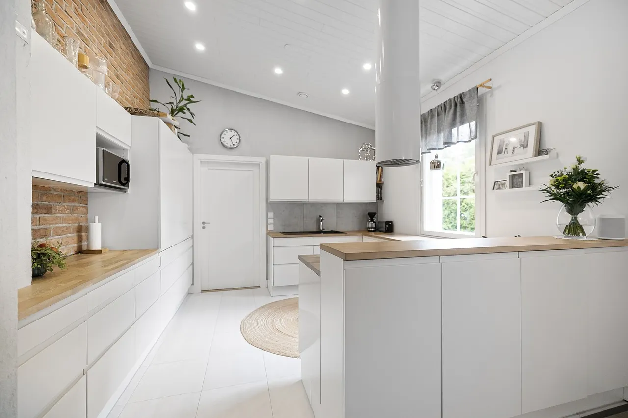 Choisir une fenêtre PVC avec volet roulant : un choix stratégique pour votre bien-être et celui de votre maison