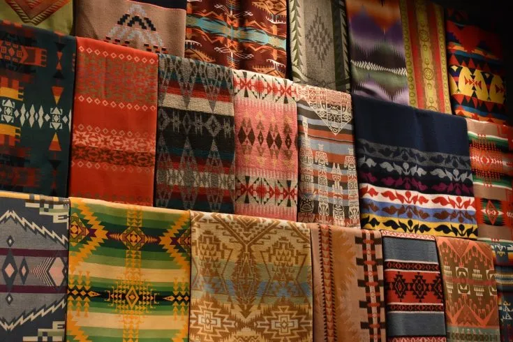 Le tapis berbère : un mix & match déco pour obtenir un intérieur moderne et traditionnel