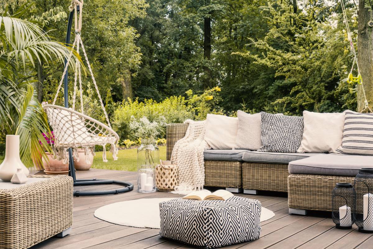 Comment choisir une terrasse qui complètera à merveille votre jardin ?