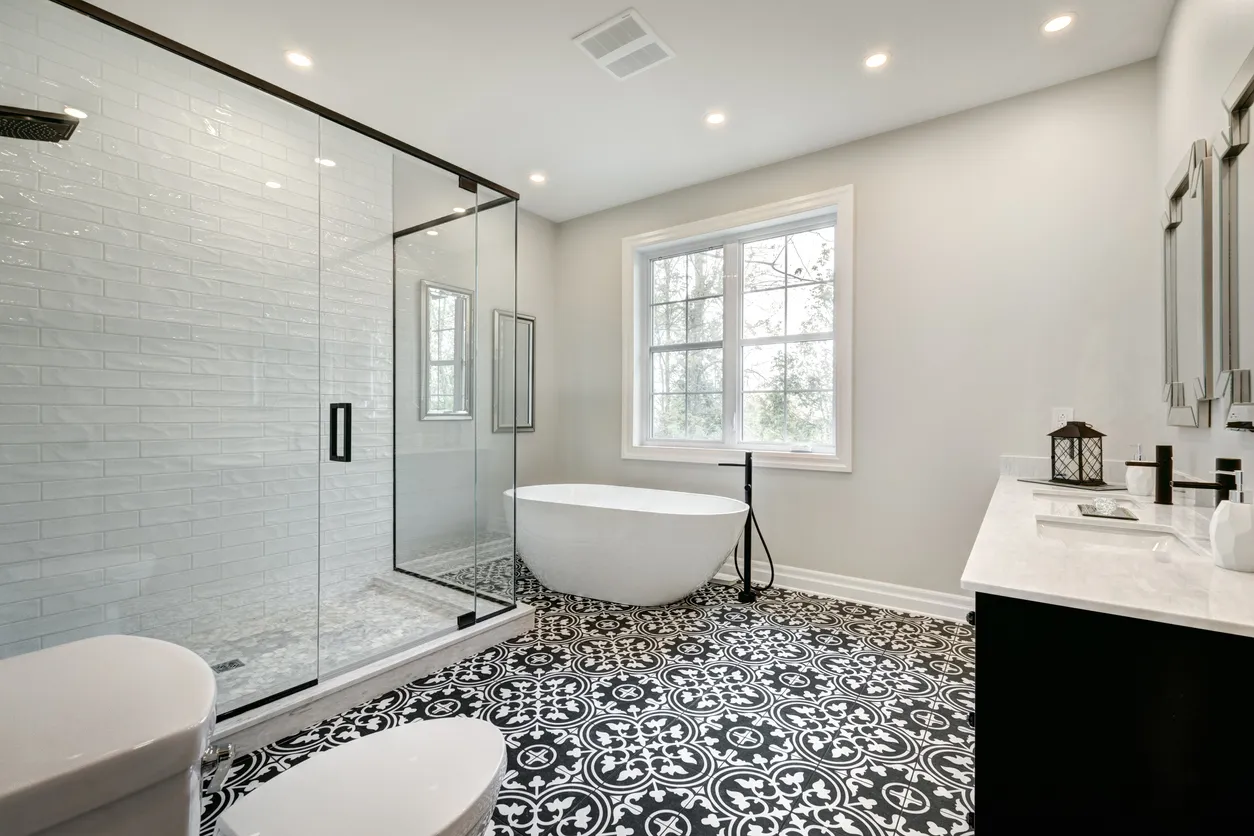 Se lancer dans la rénovation d’une salle de bains : quelques conseils