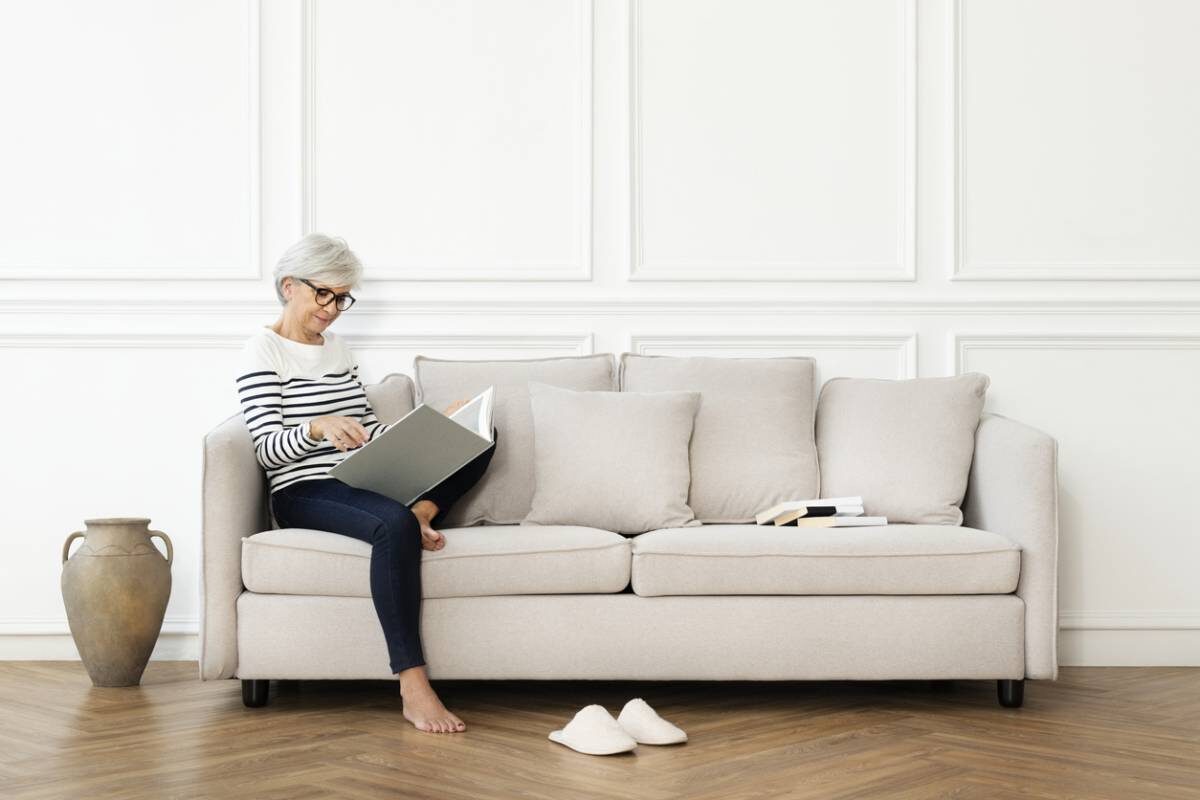 Canapé 2 places fixe ou convertible : lequel choisir pour votre intérieur ?
