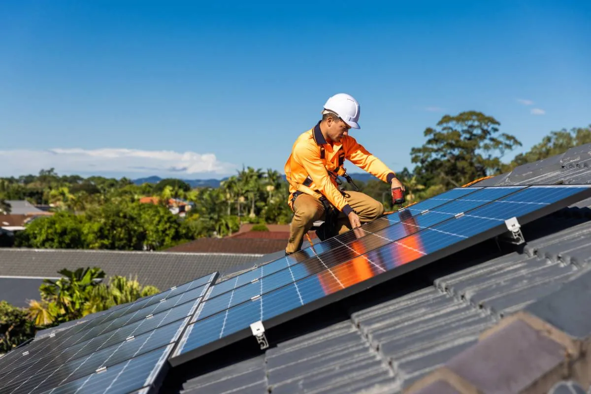 Et si votre toit devenait votre première source d’énergie ?